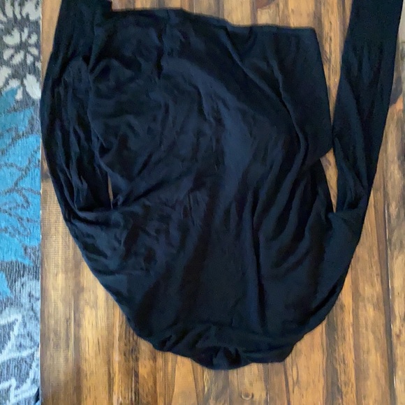 Light wrap around gap sweater - Picture 3 of 5